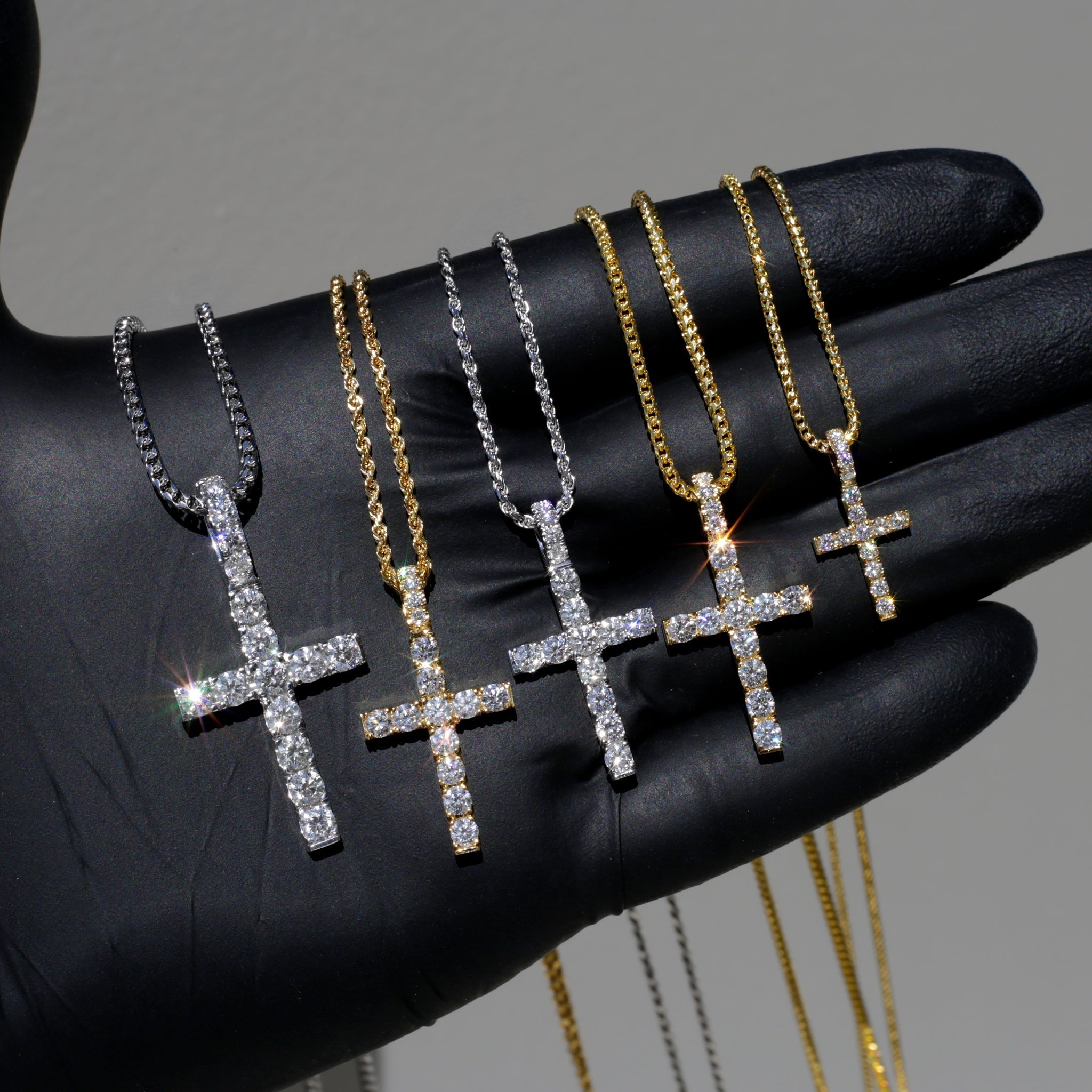 Fenom Mini Diamond Cross - Fenom & Co.